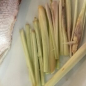 タイ風 魚のレモングラス焼きと海鮮のタレ レシピ 作り方 By めーぷんぷい 楽天レシピ タイ風 魚のレモングラス焼きと海鮮のタレ レシピ 作り方 By めーぷんぷい 楽天レシピ